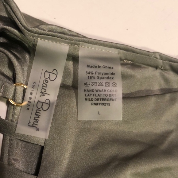 Beach Bunny Bikini bottoms - Picture 3 of 4